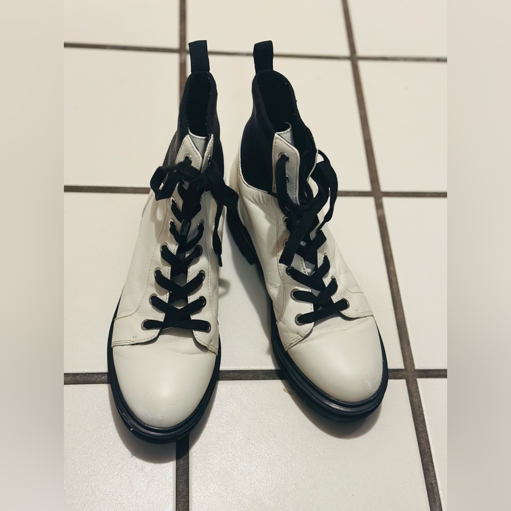 🤍KENNETH COLE white leather boots - Picture 2 of 14